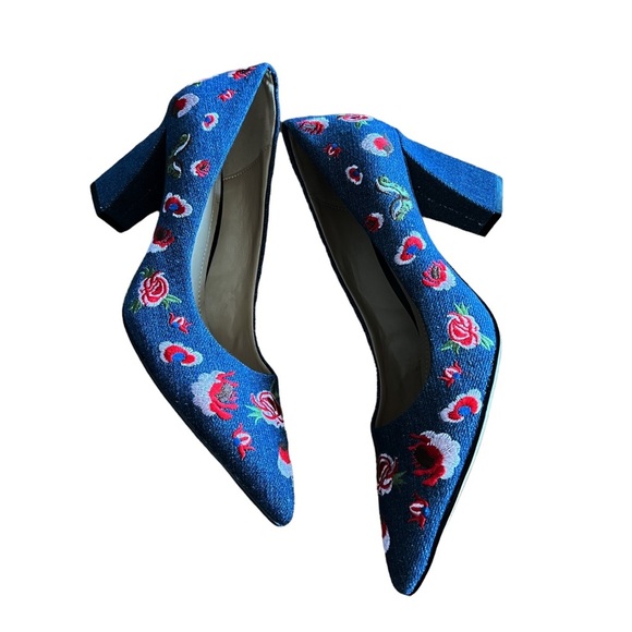 NEW Gunmetal Penelopa Denim Embroidered Pump Size 8 - Picture 3 of 8